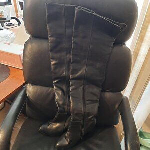 Janet Over Knee Leather Boot Black Size 9 PreLoved Good Condition